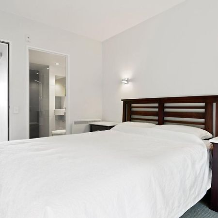 Stunning 2 Bedroom Apartment With Balcony! Queenstown Luaran gambar