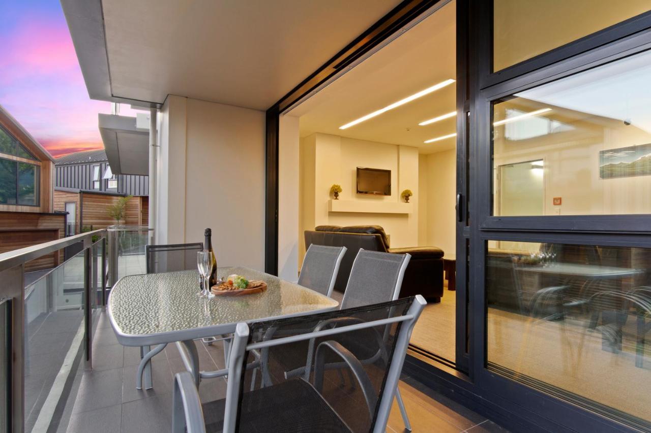 Stunning 2 Bedroom Apartment With Balcony! Queenstown Luaran gambar